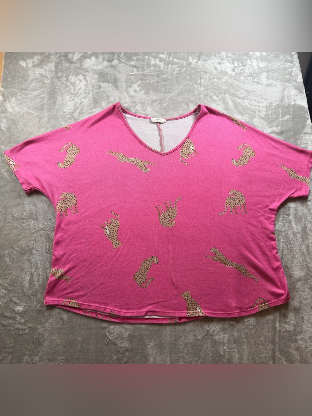 entro Hot Pink Leopard Print V-Neck Tunic